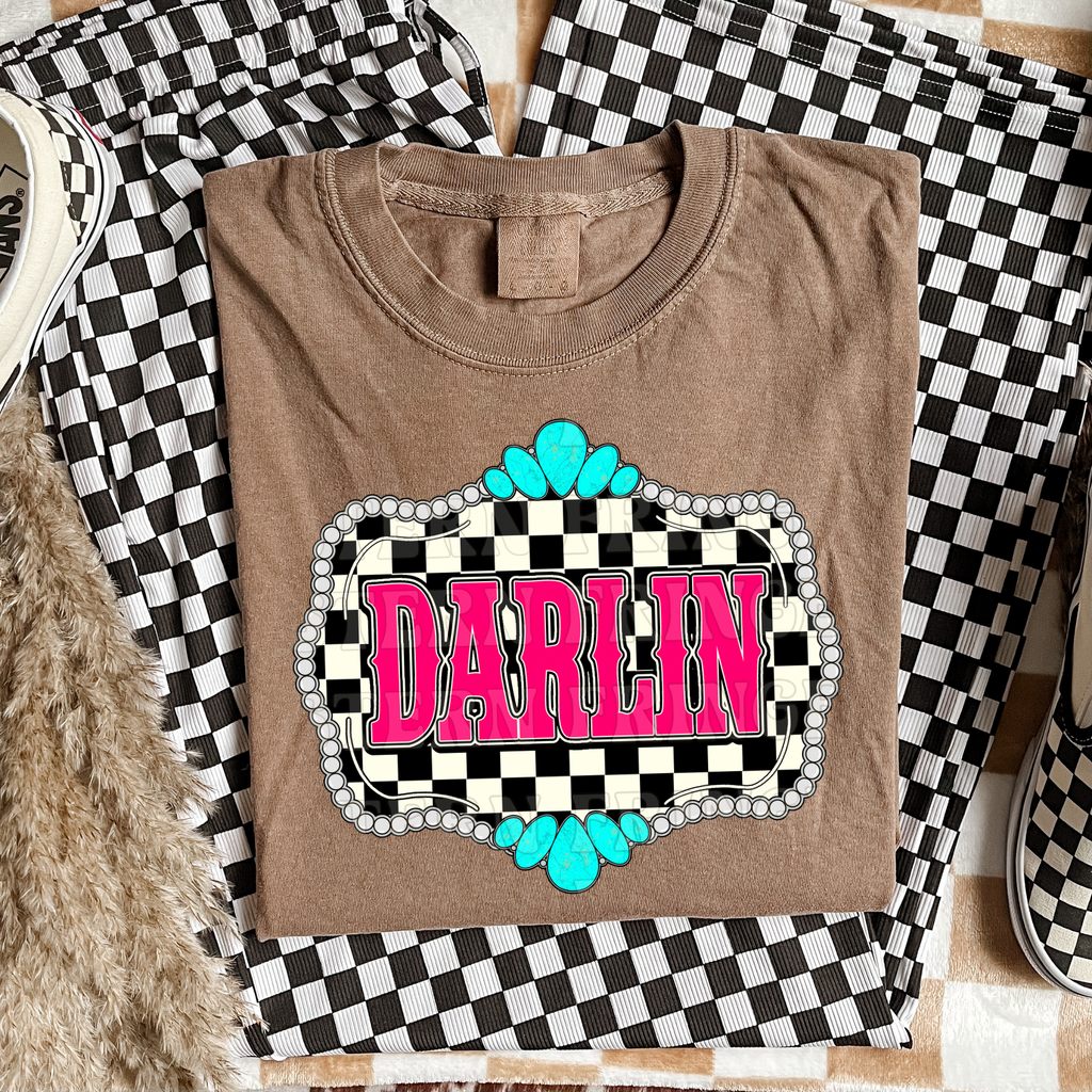Retro Darlin' Graphic T-Shirt | Crewneck