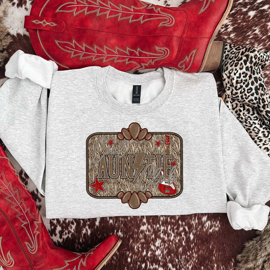 Cool Auntie Club Graphic T-Shirt | Crewneck