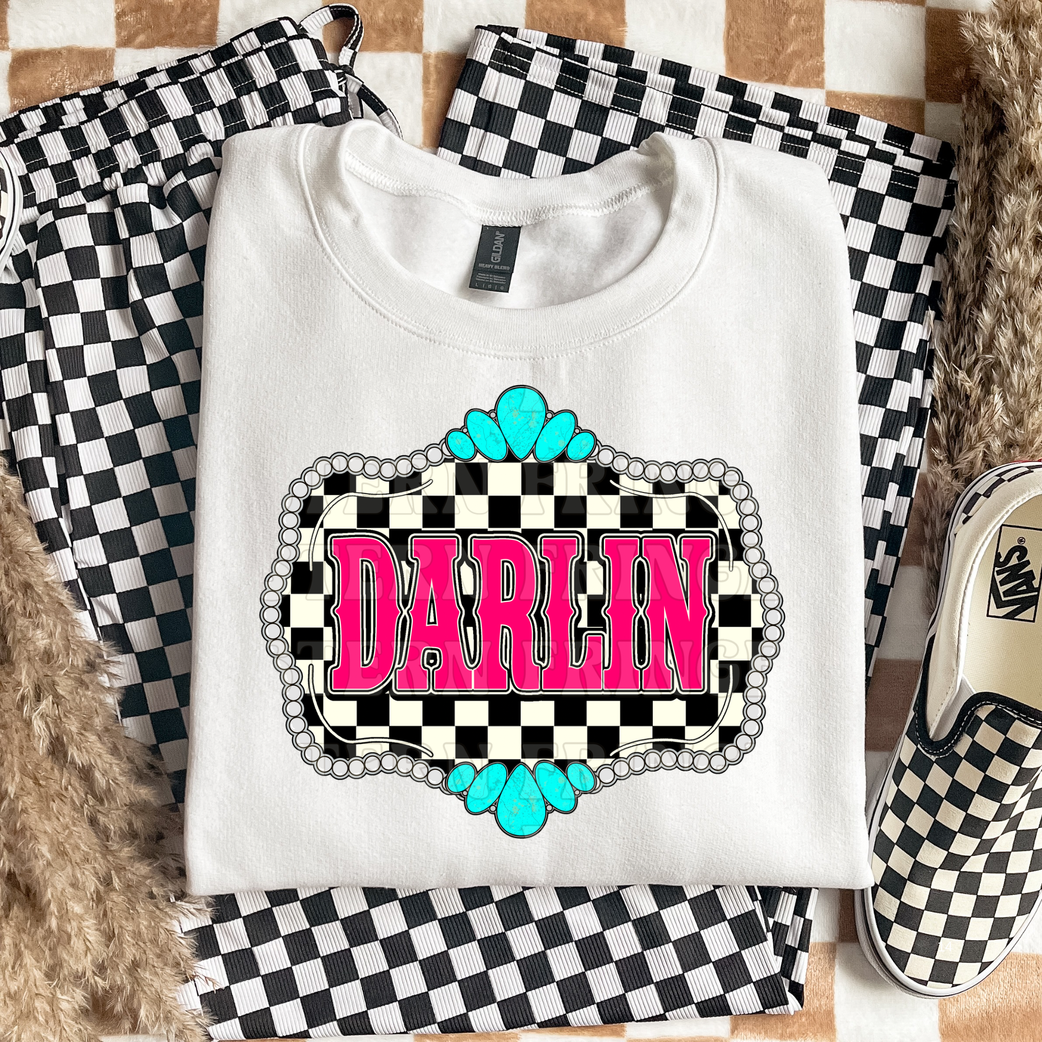 Retro Darlin' Graphic T-Shirt | Crewneck