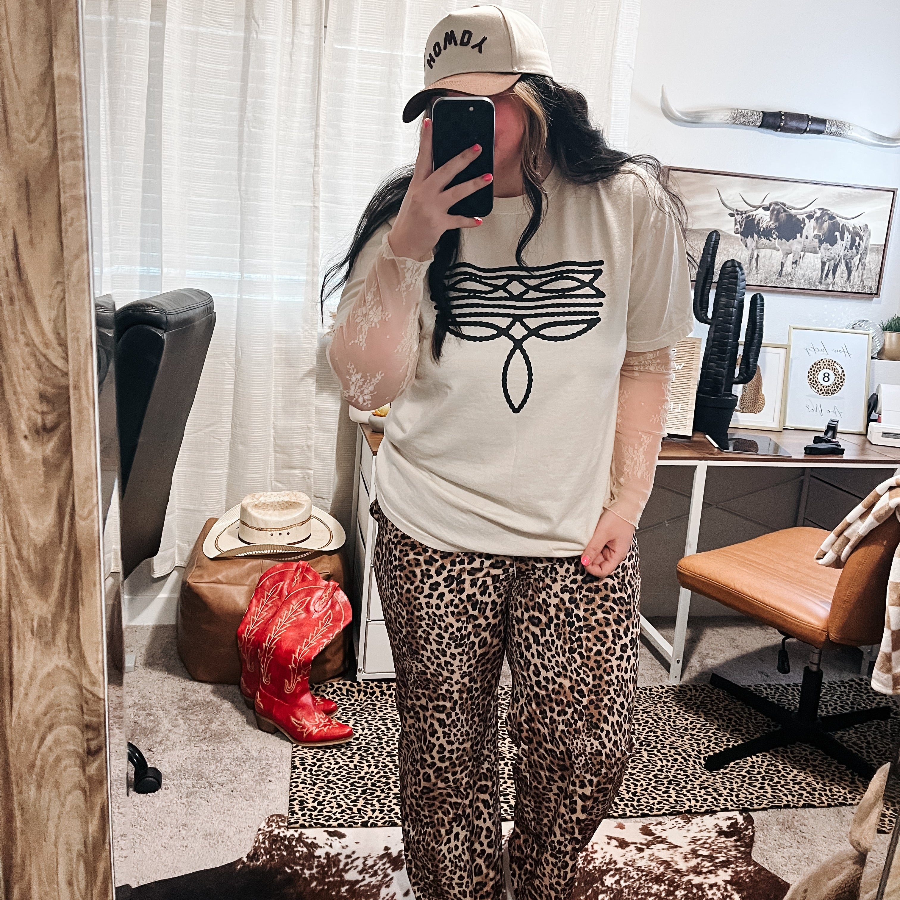 Classic Boot Stitch T-Shirt Graphic | Crewneck