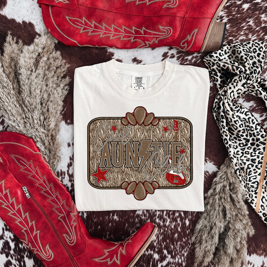 Cool Auntie Club Graphic T-Shirt | Crewneck