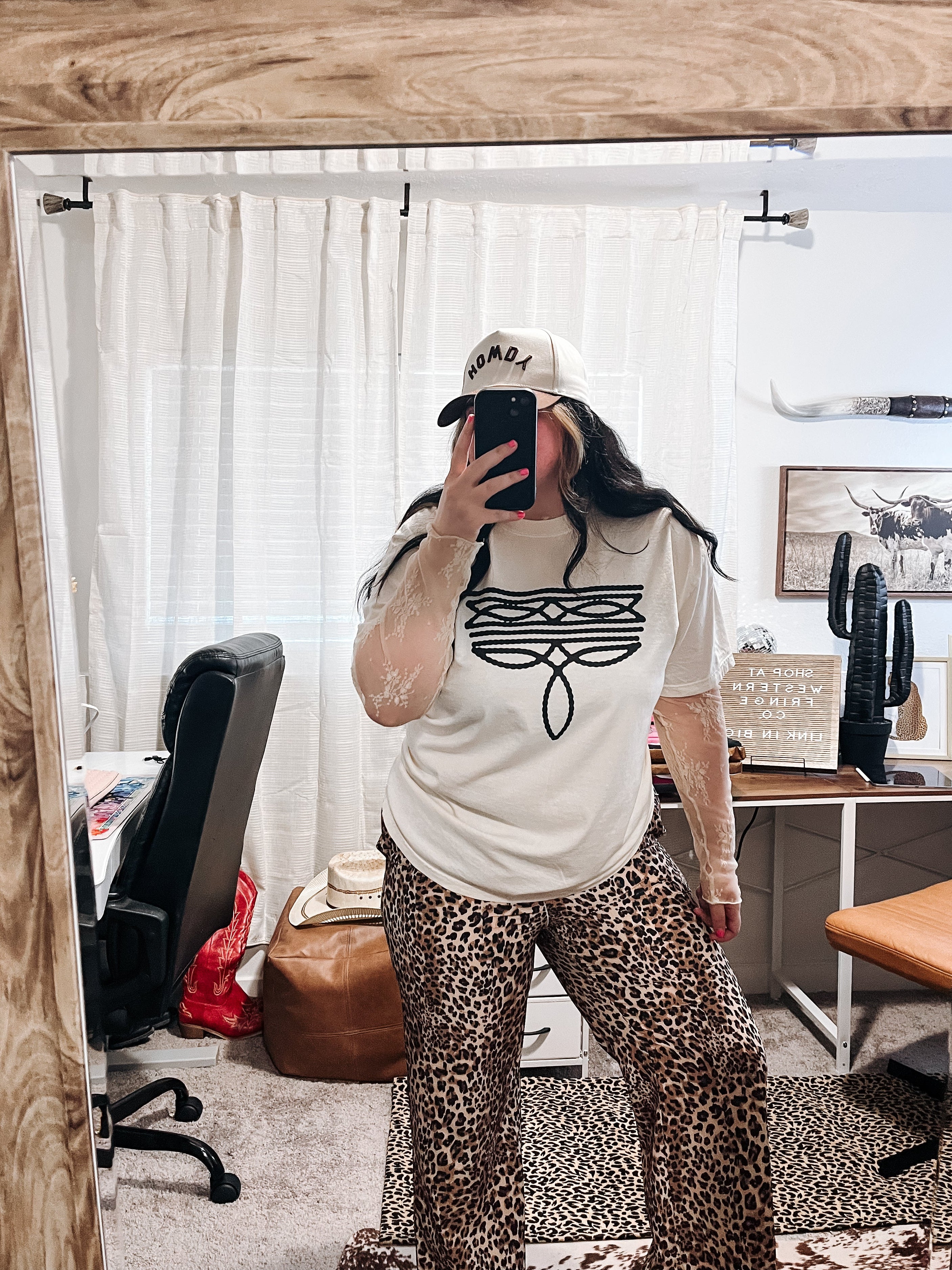 Classic Boot Stitch T-Shirt Graphic | Crewneck