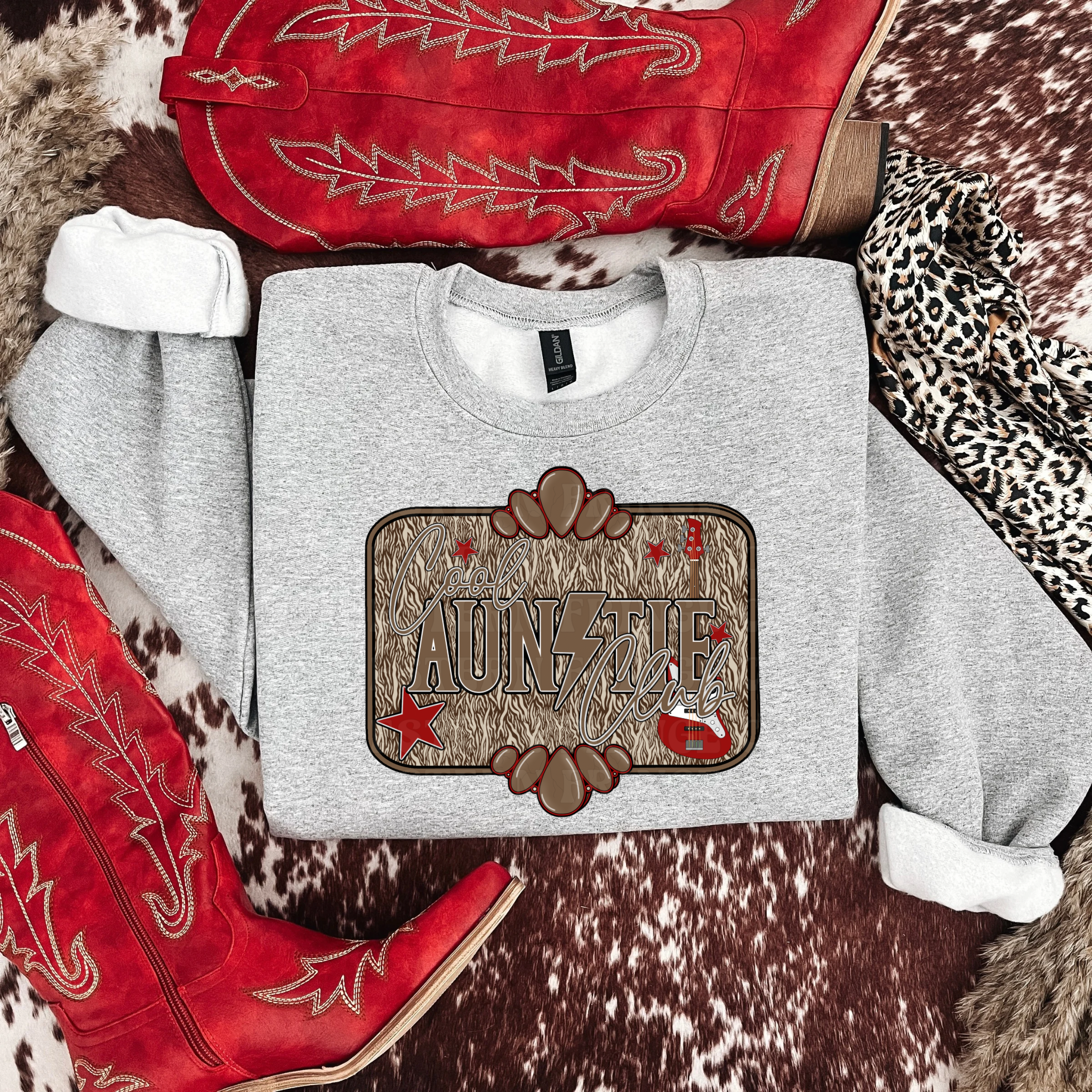 Cool Auntie Club Graphic T-Shirt | Crewneck