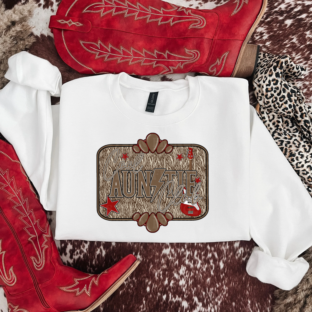Cool Auntie Club Graphic T-Shirt | Crewneck