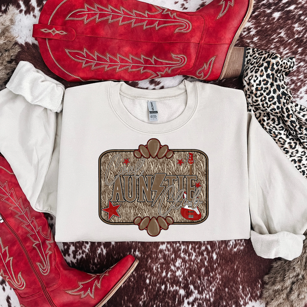 Cool Auntie Club Graphic T-Shirt | Crewneck