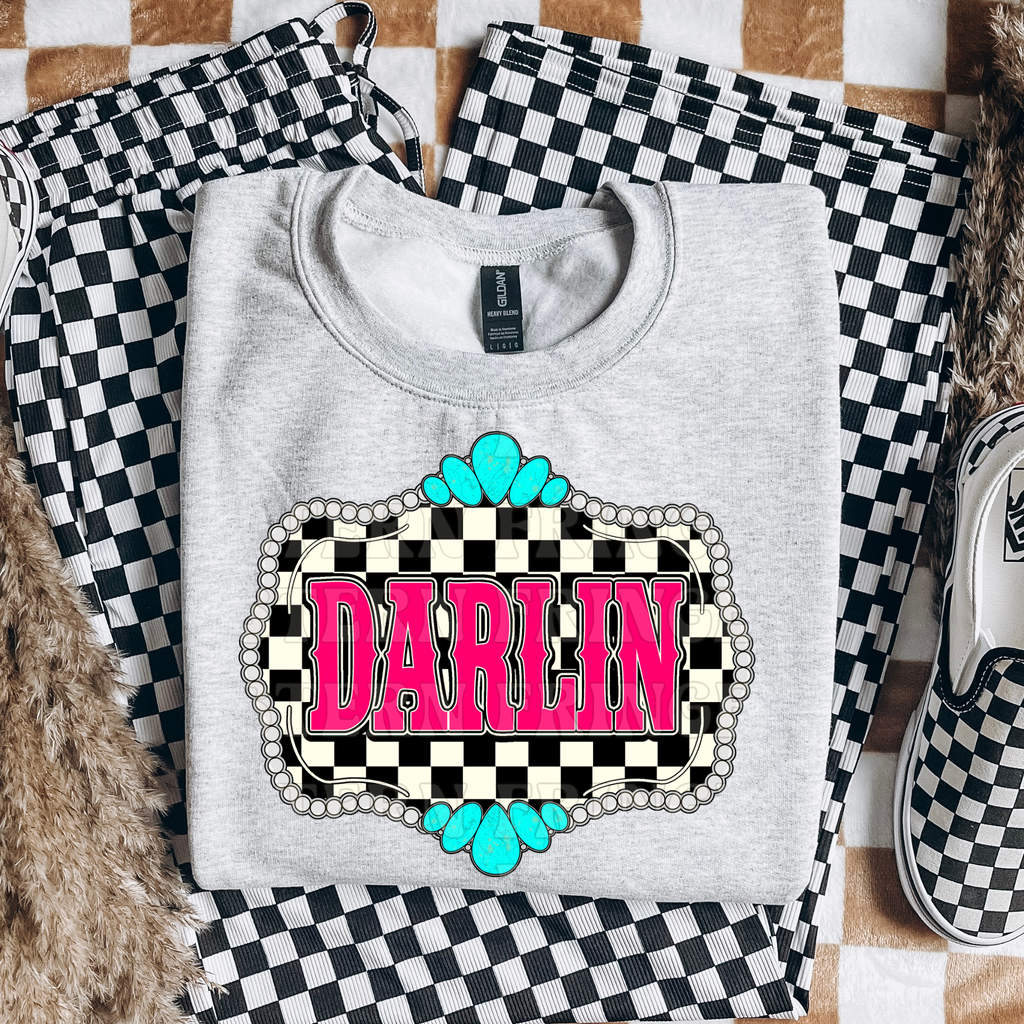 Retro Darlin' Graphic T-Shirt | Crewneck