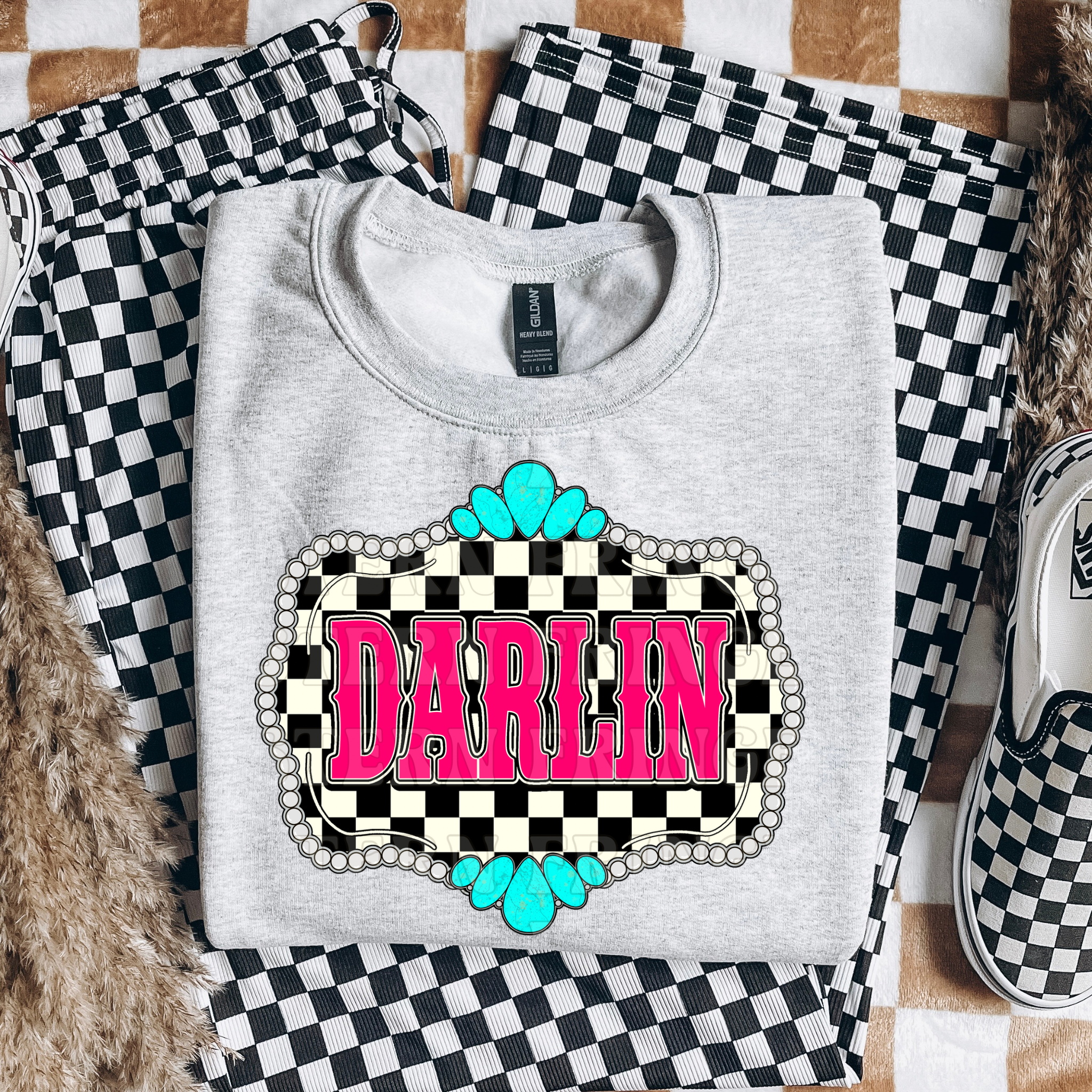Retro Darlin' Graphic T-Shirt | Crewneck
